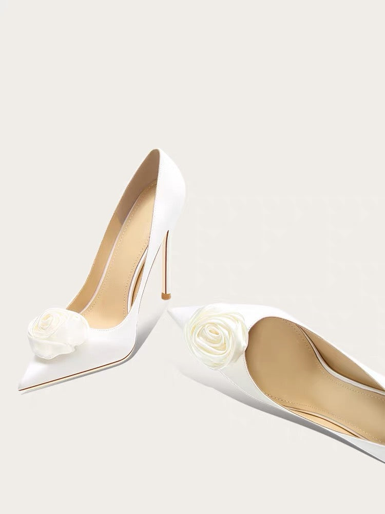 Claudine Pumps