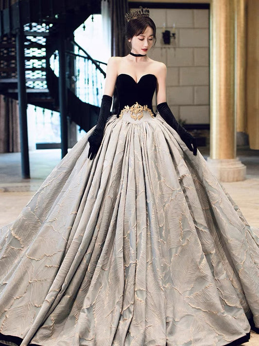 Théodora Gown