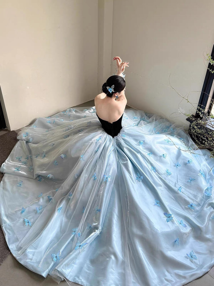 Zova Gown